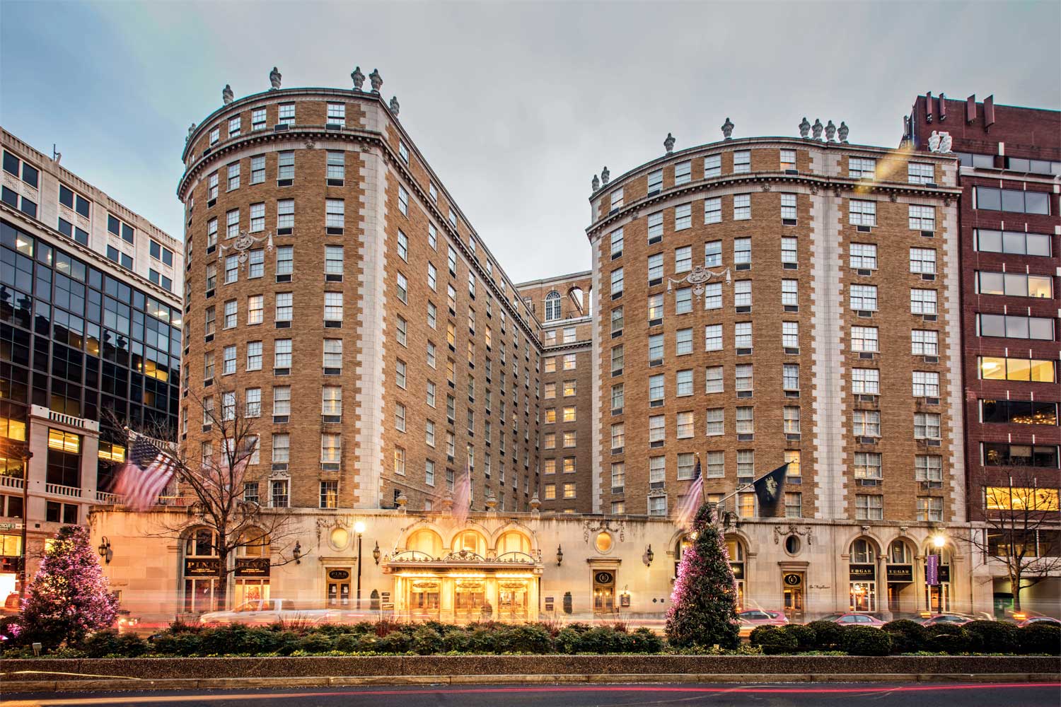 the-mayflower-hotel-exterior-lights - Washingtonian